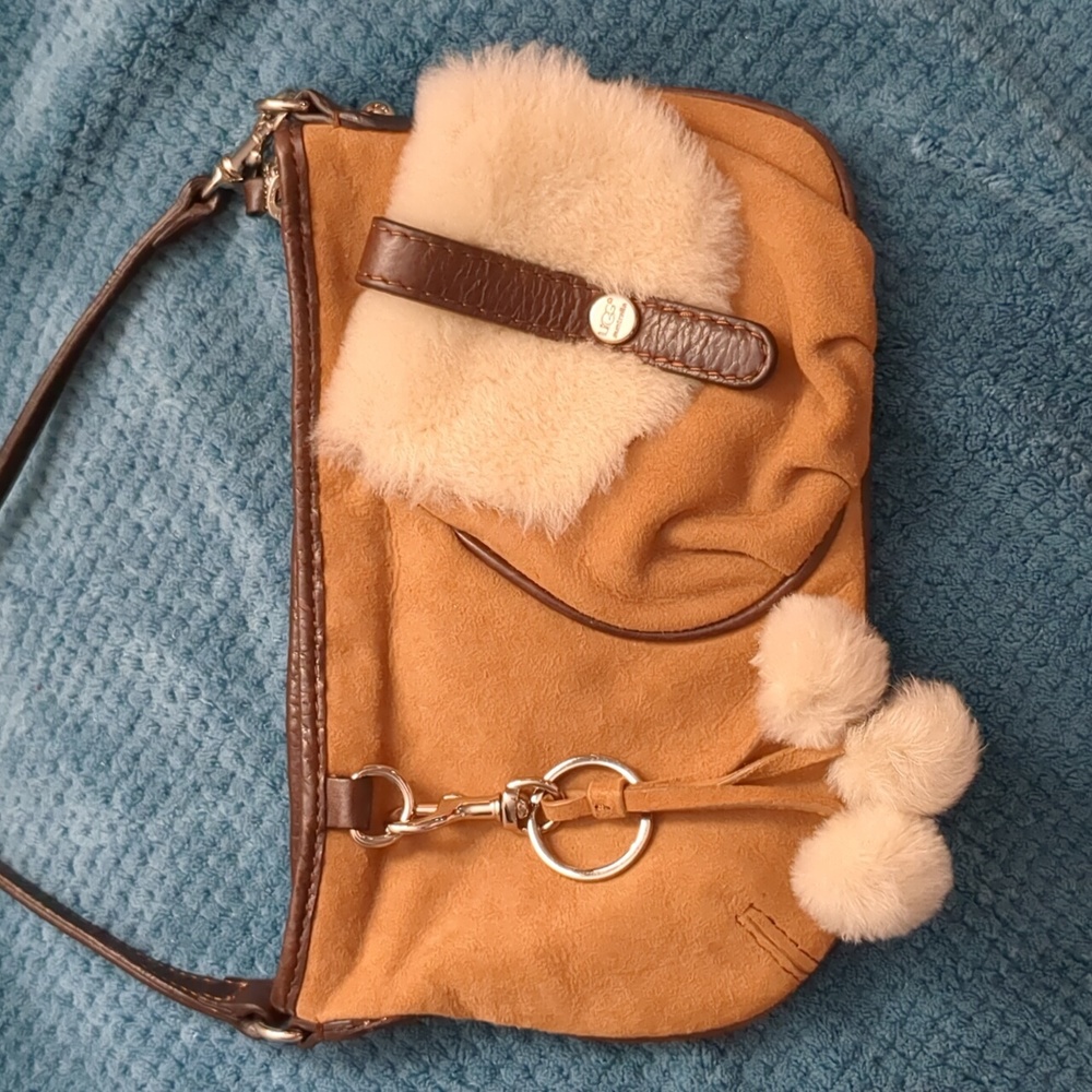 Ugg Australia Shearling Wristlet Wallet Keychain Coin Purse Mint Rare NWOT